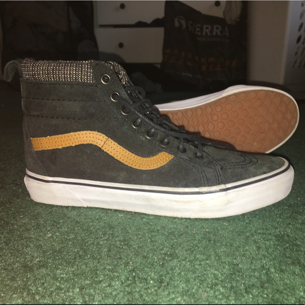 Sk8-Hi MTE Vans